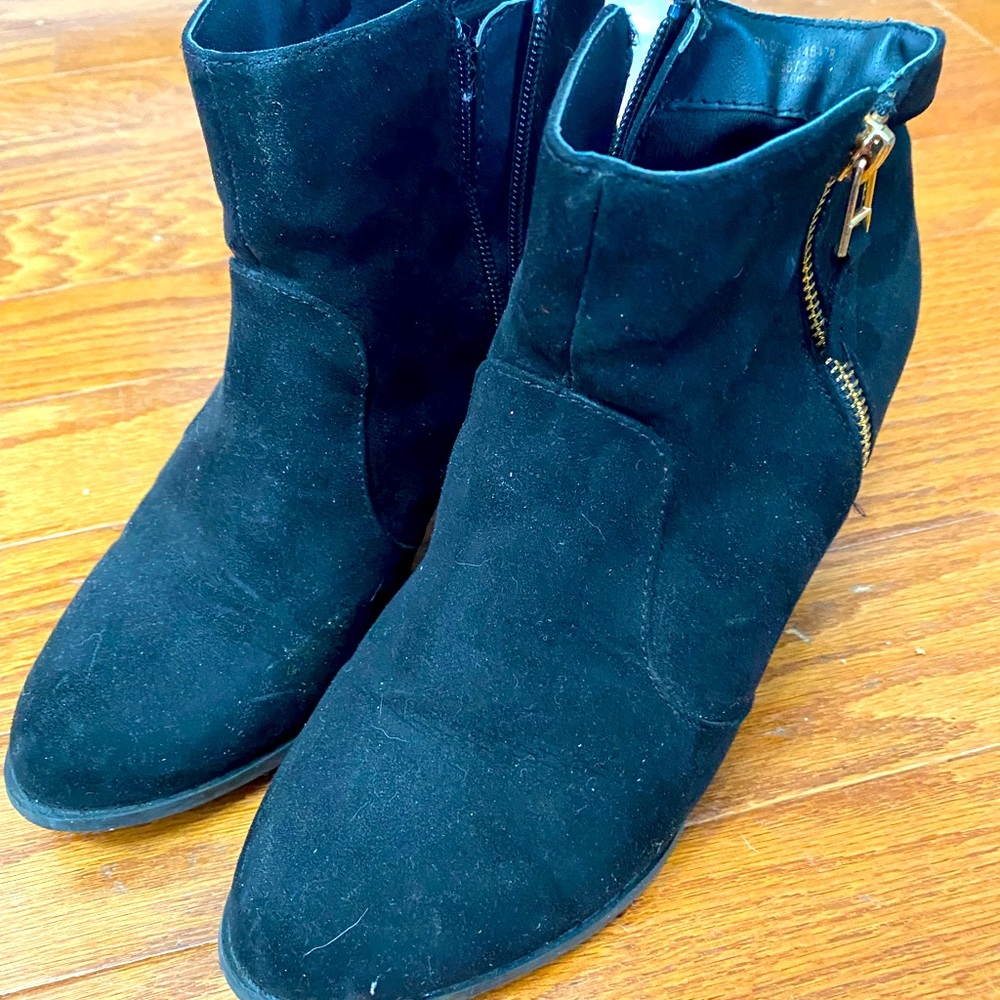 Womens Block Heeled Black Booties